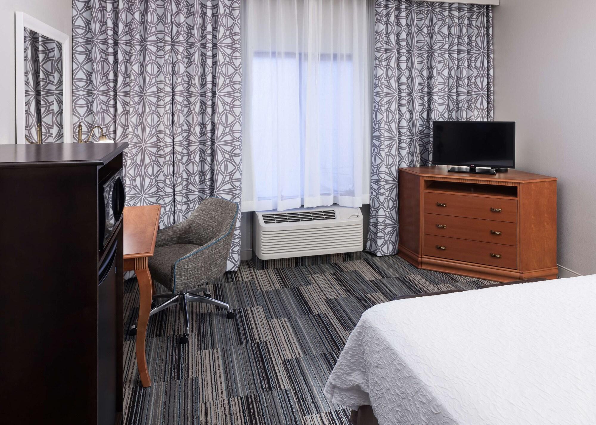 Hampton Inn & Suites Tulare Εξωτερικό φωτογραφία