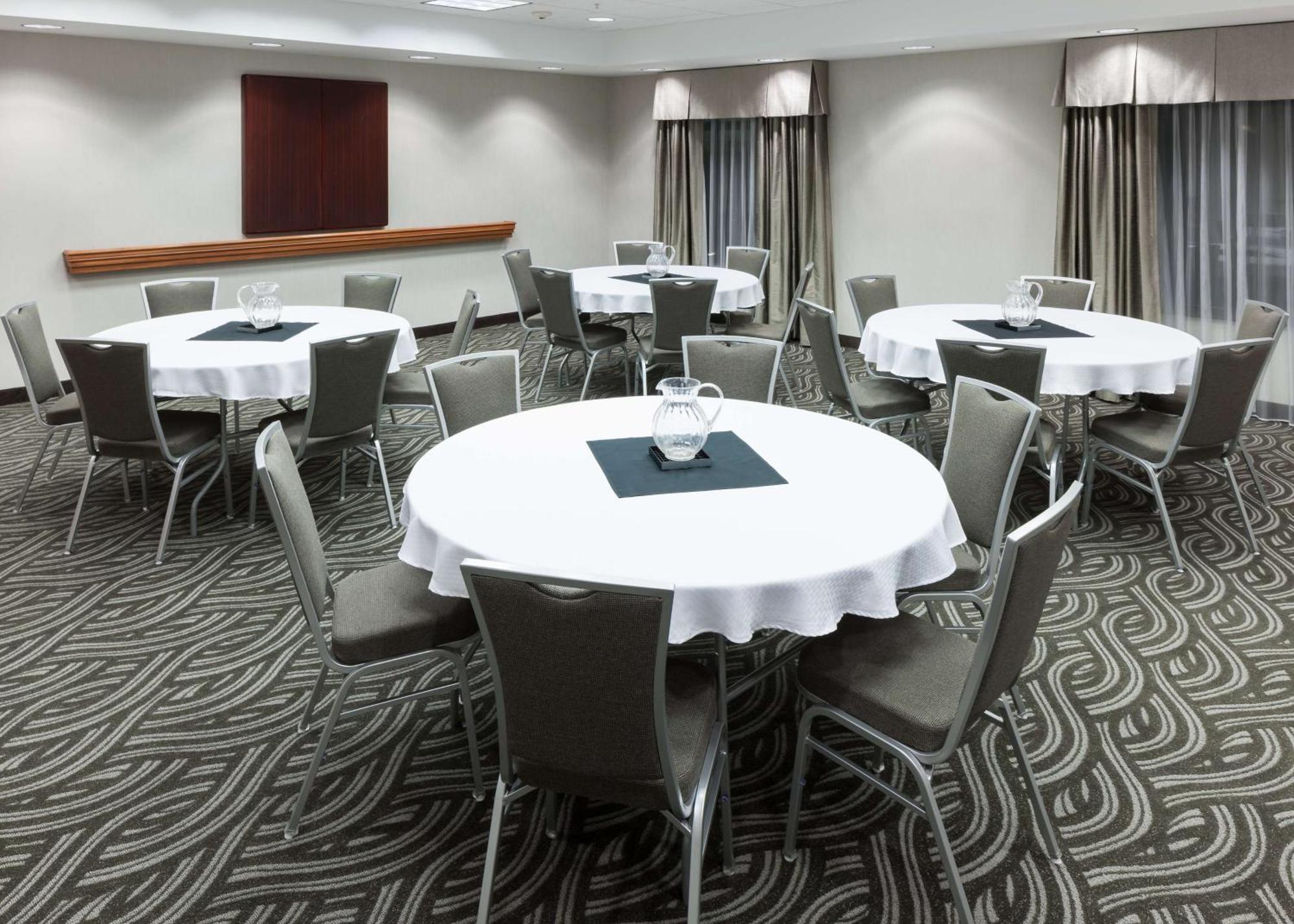 Hampton Inn & Suites Tulare Εξωτερικό φωτογραφία