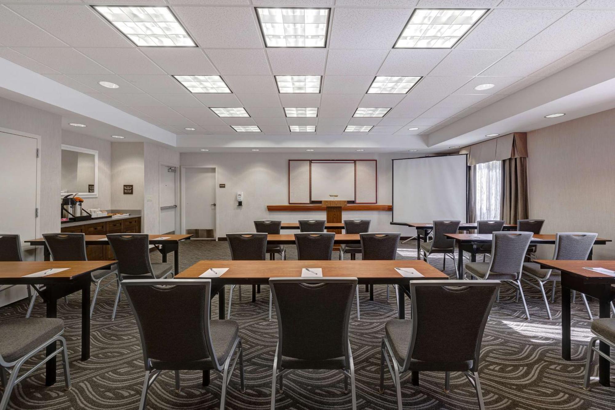 Hampton Inn & Suites Tulare Εξωτερικό φωτογραφία