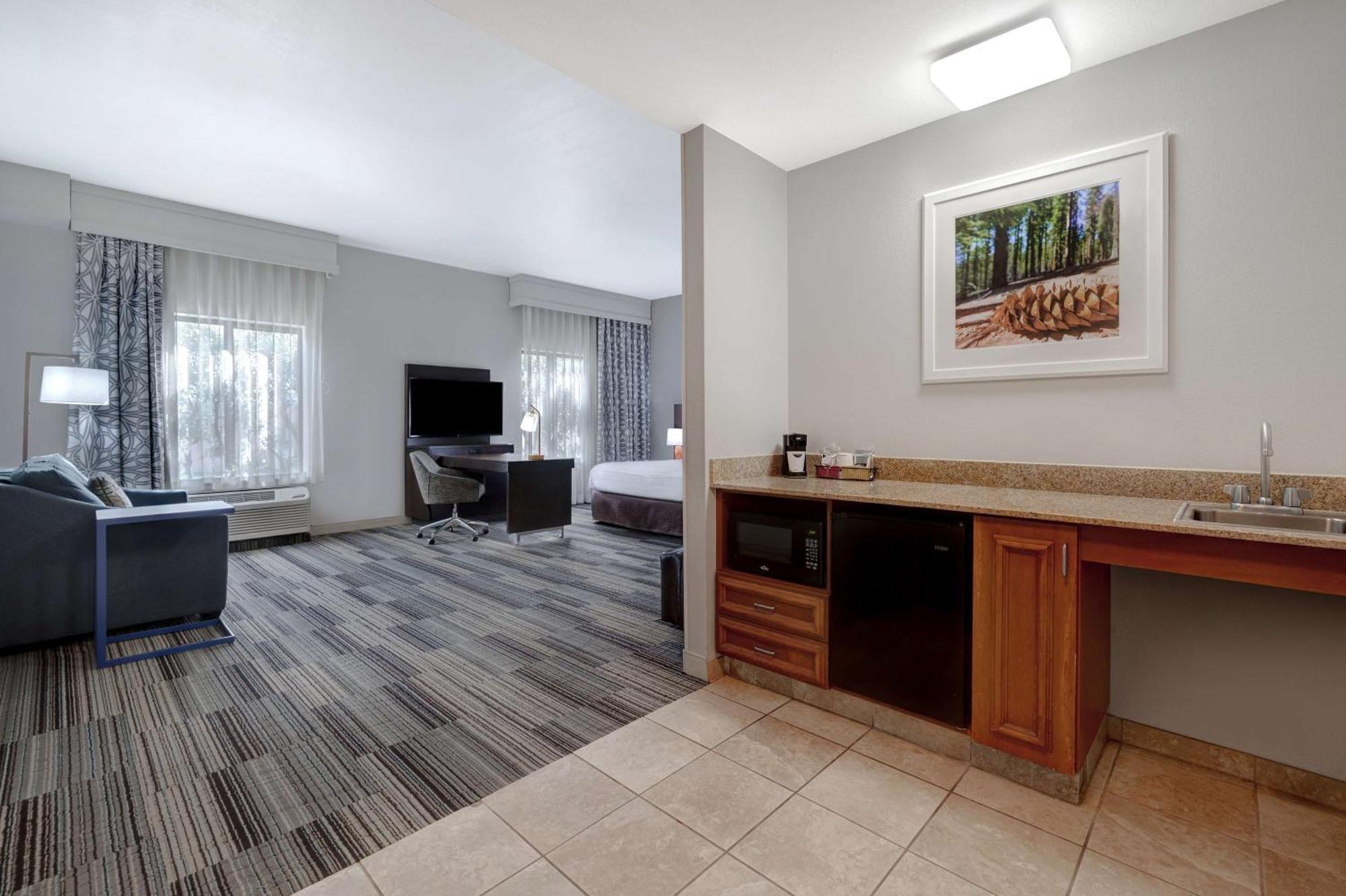 Hampton Inn & Suites Tulare Εξωτερικό φωτογραφία