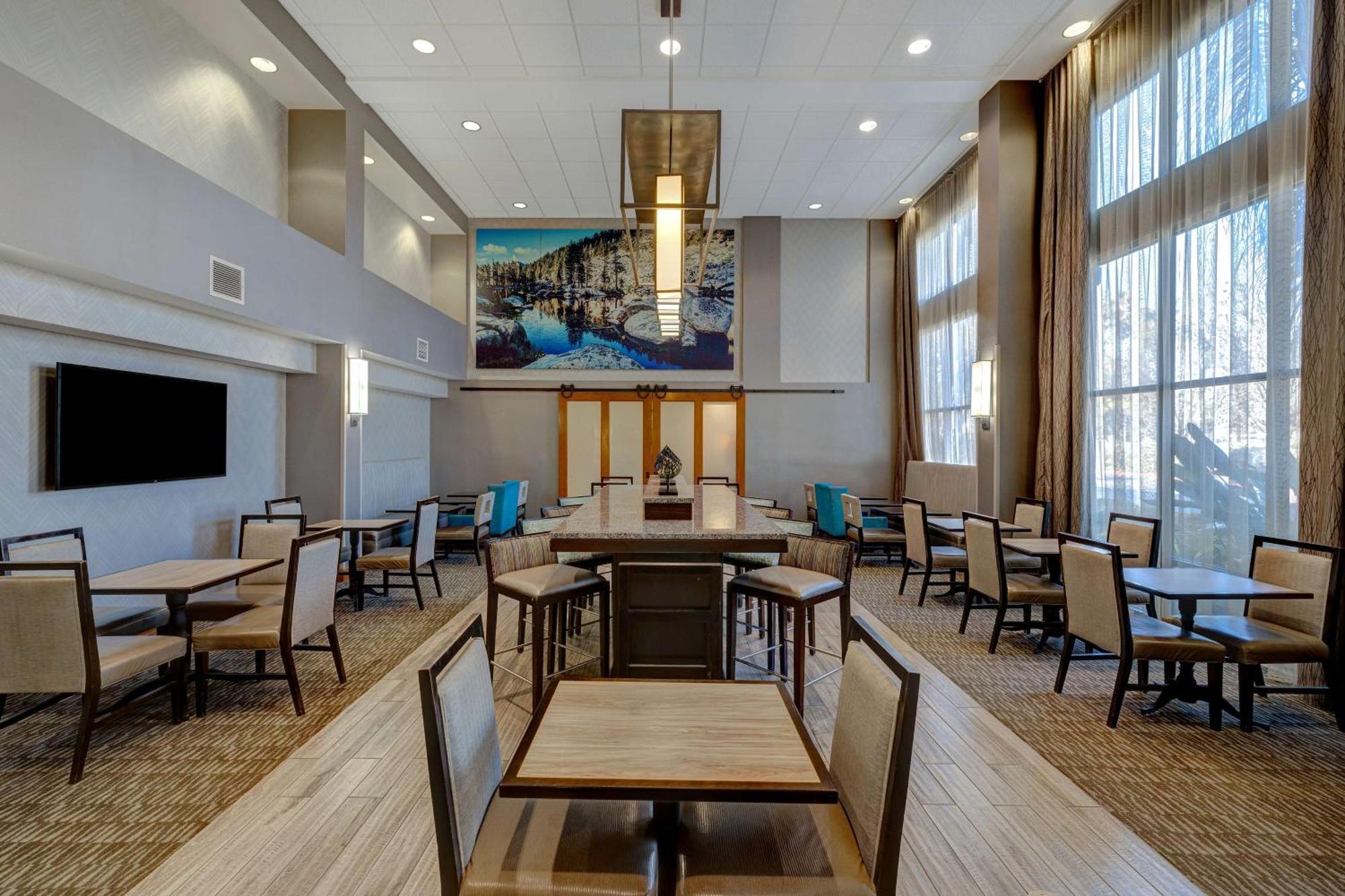 Hampton Inn & Suites Tulare Εξωτερικό φωτογραφία
