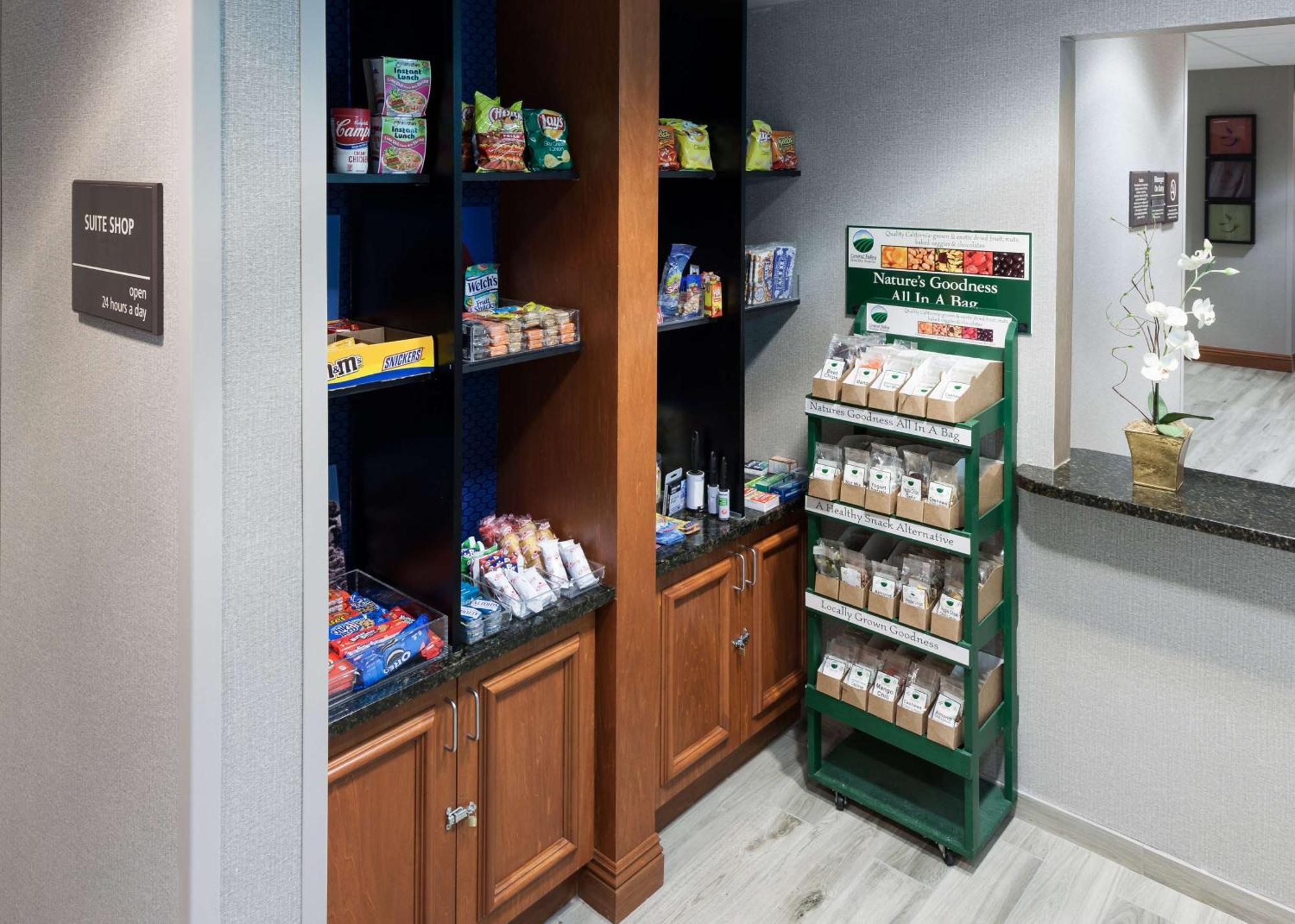 Hampton Inn & Suites Tulare Εξωτερικό φωτογραφία